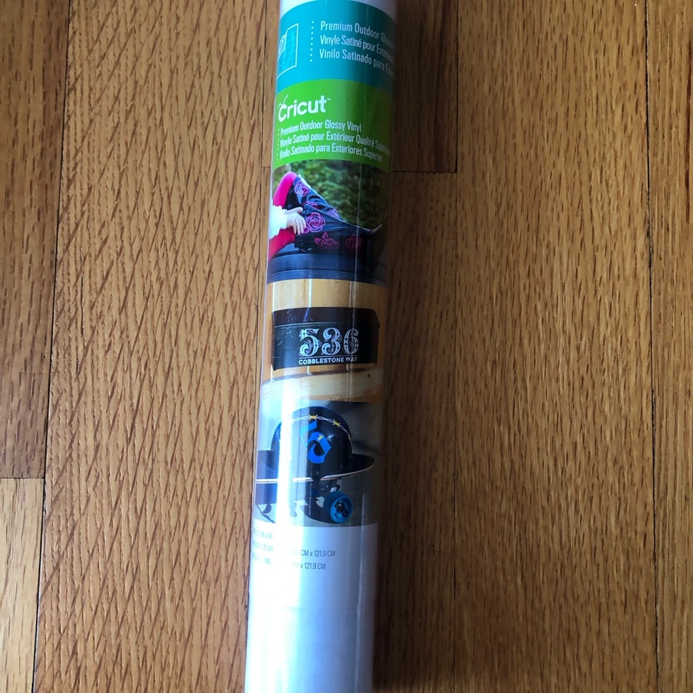 Cricut Smart Vinyl Permanent Rolls - White, Silver, Brown, Matte White - Picture 5 of 6